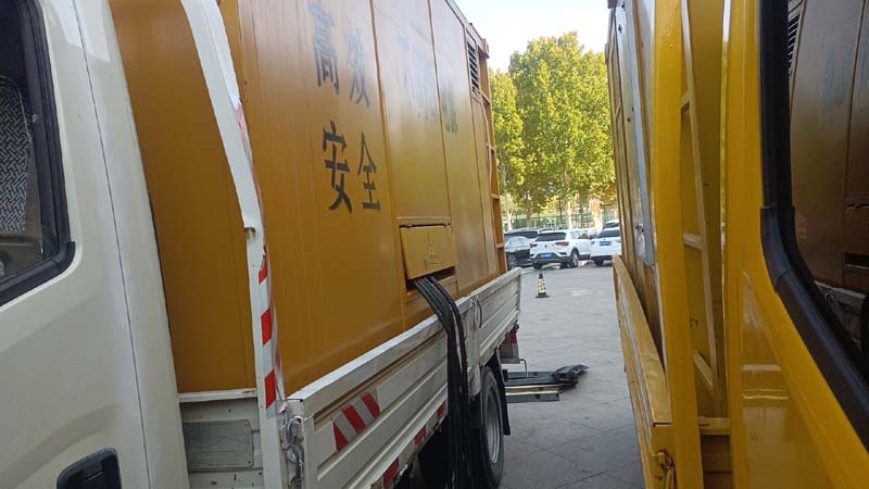 磴口如何判断柴油发电机组和UPS电源的切换时间是否符合要求？